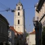Widok na dzwonnicę przy kościele św. Janów